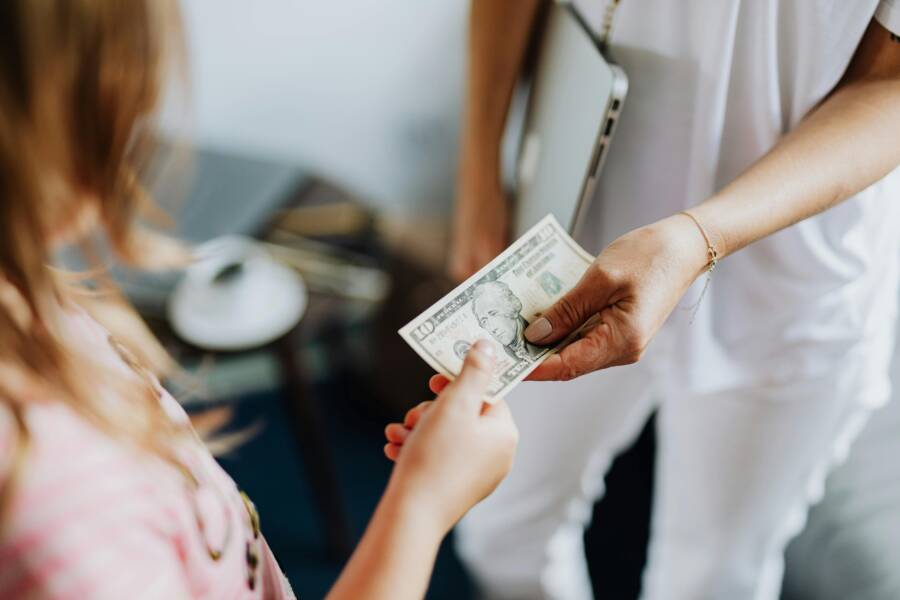 月領勞保年金還是一次請領?壽命現金流決策指南 勞保年金是按月領取還是一次領取?終身現金流量決策指南