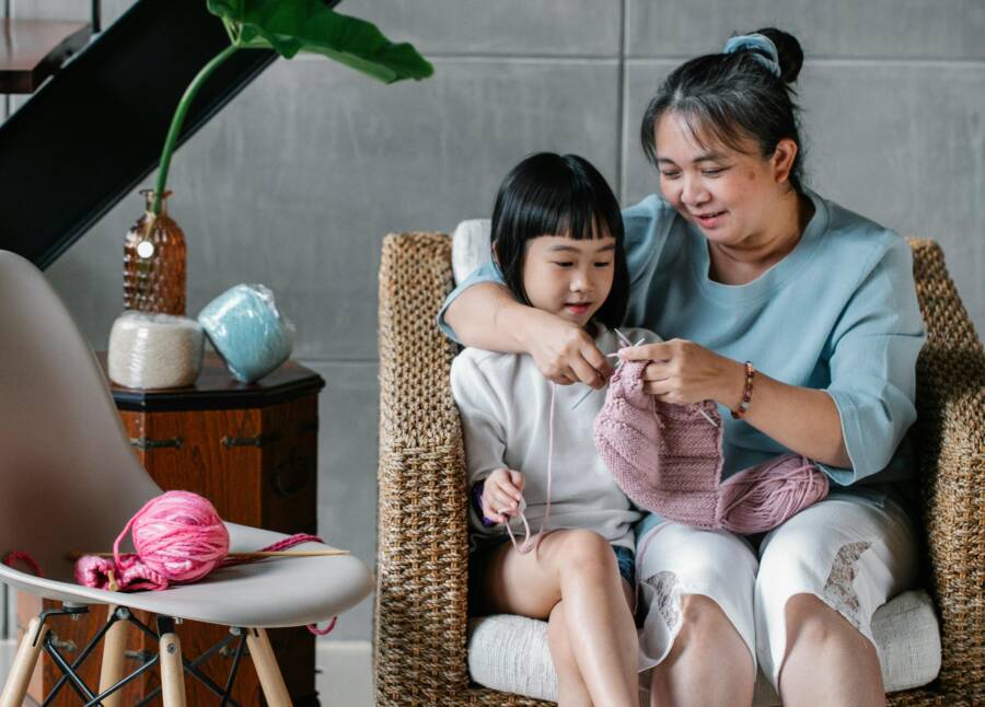 退休後與子女同住：健康保險家屬的資格與保費調整指南