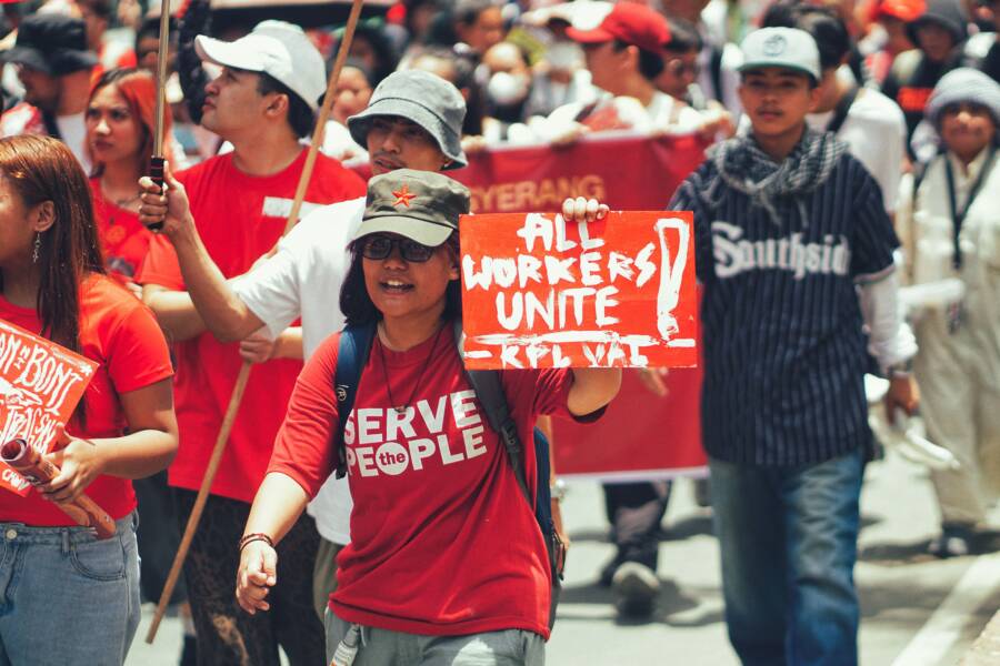 勞力保險和公共保險的差別在哪裡？轉行時的工齡及權益保障指南
