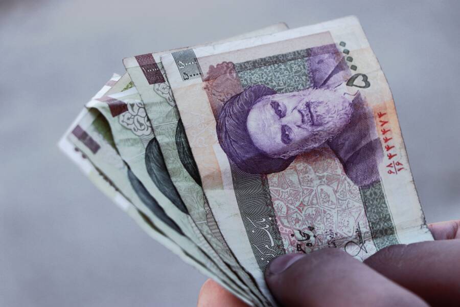家庭主婦繳國民年金好，還是打工者參加勞動保險好？